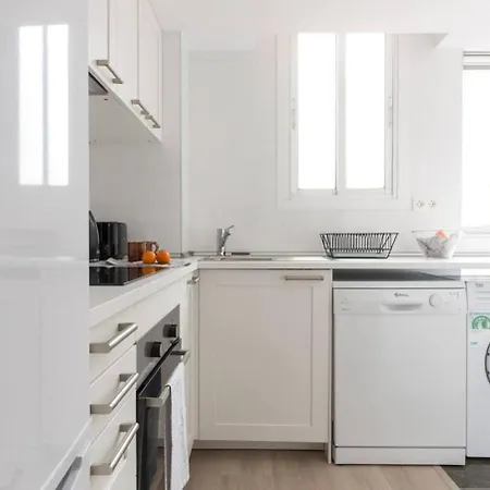2 Bdr Penthouse In Grcia Apartment Barcelona