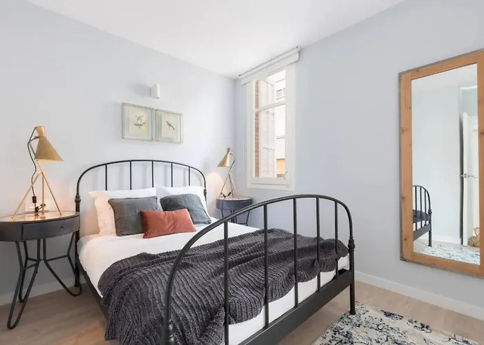 Appartement 2 Bdr Penthouse In Grcia